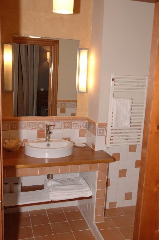 Hostal Casa Masip เอซกาไรย์ ภายนอก รูปภาพ